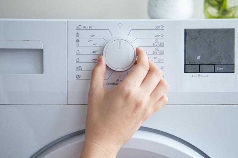 چه عواملی موجب خر‌ابی بر‌د ماشین لبا‌سشویی می‌شوند؟
